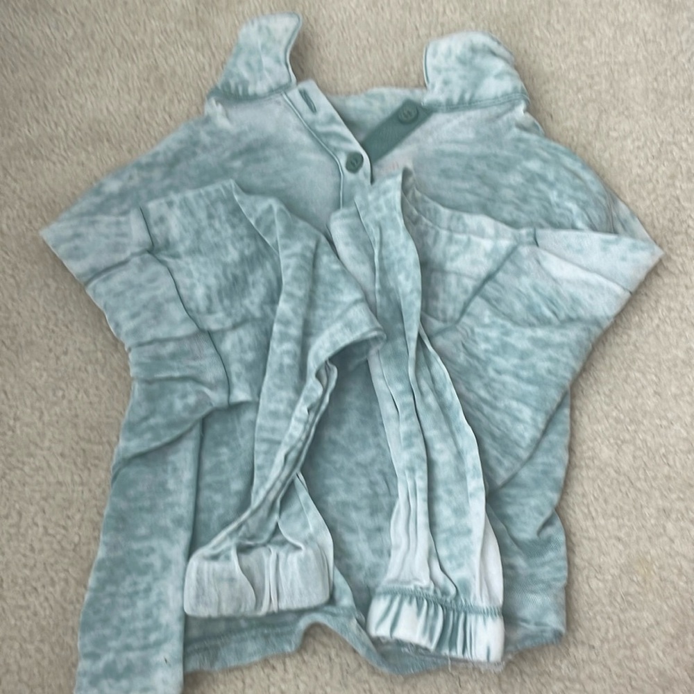 long sleeve collared shirt with buttons